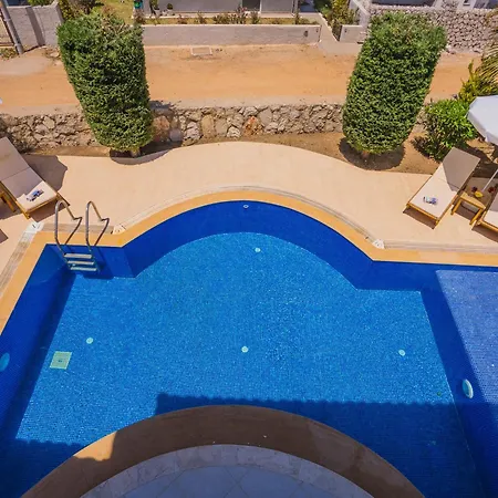 Ovacikta 3 Odali Oezel Havuzlu Royal 14 페티예