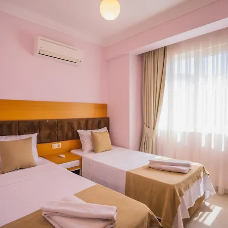 Ovacikta 3 Odali Oezel Havuzlu Royal 14 페티예