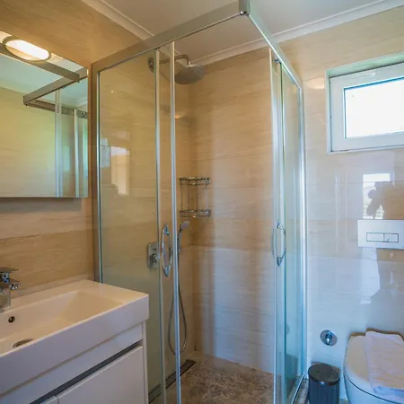 Ovacikta 3+1 Oezel Havuzlu Royal 15 Villa Fethiye