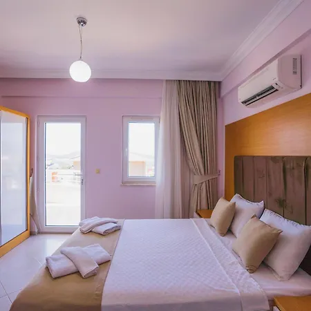 Vila Ovacikta 3 Odali Oezel Havuzlu Royal 14 Fethiye