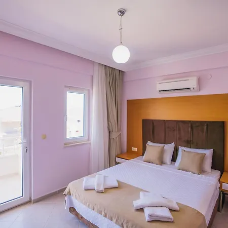 Vila Ovacikta 3 Odali Oezel Havuzlu Royal 14 Fethiye