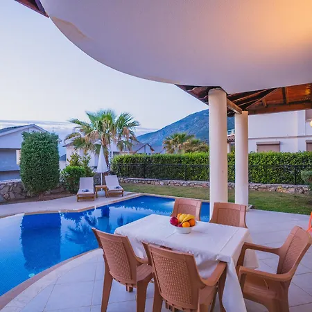 Villa Ovacikta 3 Odali Oezel Havuzlu Royal 14 *