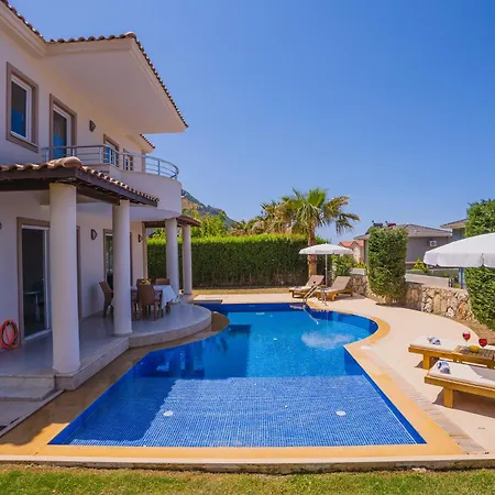 Vila Ovacikta 3 Odali Oezel Havuzlu Royal 14 Fethiye
