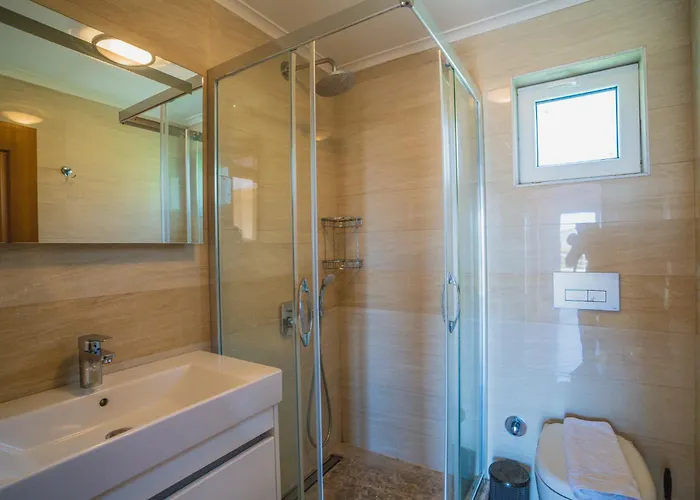 Ovacikta 3 Odali Oezel Havuzlu Royal 14 Villa Fethiye