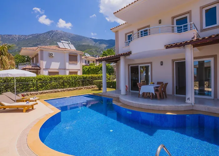 Ovacikta 3 Odali Oezel Havuzlu Royal 14 Vila Fethiye