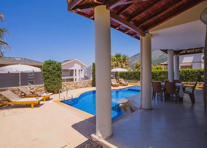 Vila Ovacikta 3 Odali Oezel Havuzlu Royal 14 Fethiye