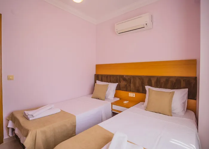 Ovacikta 3 Odali Oezel Havuzlu Royal 14 * فتحية